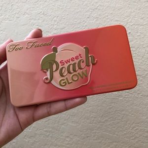 Too Faced Sweet Peach Glow